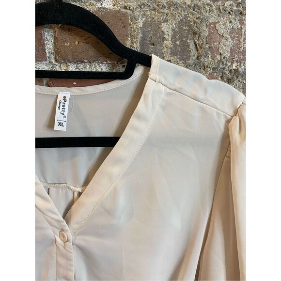 Pretty Chicago Beige/ Off-White Long Sleeve Button-Down Blouse Women’s Size XL - Picture 3 of 7